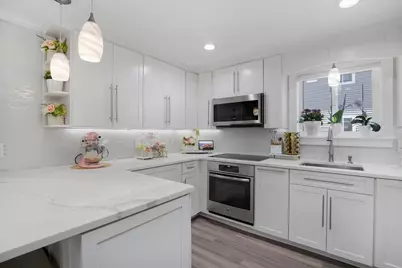 8 Royal Dane Dr #68, Marshfield, MA 02050 - Photo 2