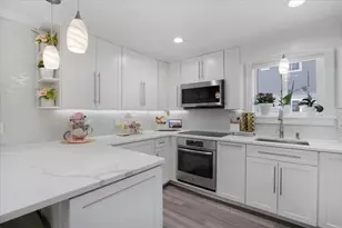 8 Royal Dane Dr, Marshfield, MA 02050 - Photo 2
