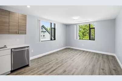 632 Centre St #203, Boston, MA 02139 - Photo 6