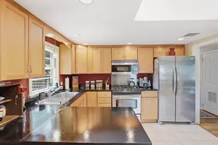50 Pine St, Hudson, MA 01749 - Photo 10