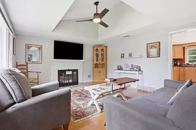 50 Pine St, Hudson, MA 01749 - Photo 4