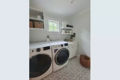 86 Parker Rd, Wellesley, MA 02482 - Photo 18