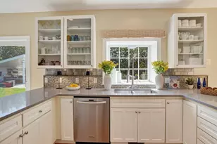 8 Woodhaven Dr, Edgartown, MA 02539 - Photo 10