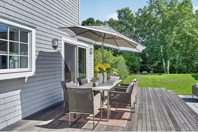 8 Woodhaven Dr, Edgartown, MA 02539 - Photo 32