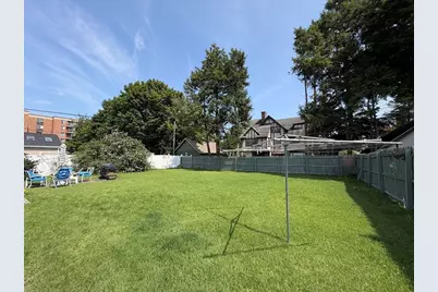 608 Pleasant St, Holyoke, MA 01040 - Photo 20