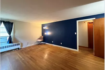608 Pleasant St, Holyoke, MA 01040 - Photo 16
