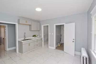 239-241 Oak Grove Ave, Springfield, MA 01109 - Photo 4