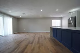 404 Langley Rd, Newton, MA 02459 - Photo 6