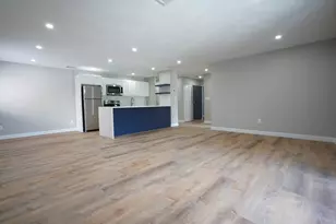 404 Langley Rd, Newton, MA 02459 - Photo 4