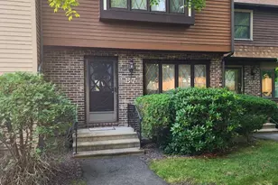 B7 Scotty Hollow Dr, Chelmsford, MA 01863 - Photo 1