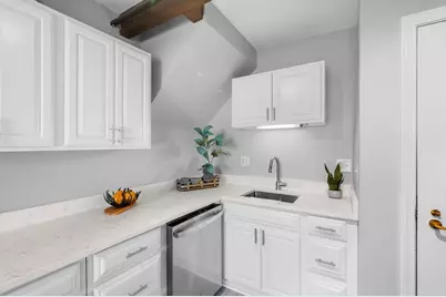 102 Wharf St #A6, Salem, MA 01970 - Photo 6