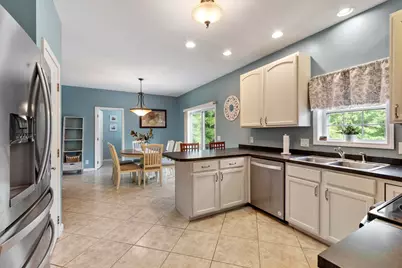 677 Franklin Rd, Fitchburg, MA 01420 - Photo 2