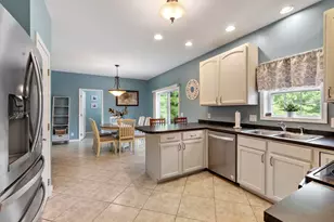 677 Franklin Rd, Fitchburg, MA 01420 - Photo 2