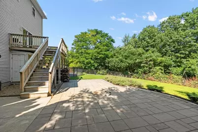 677 Franklin Rd, Fitchburg, MA 01420 - Photo 10