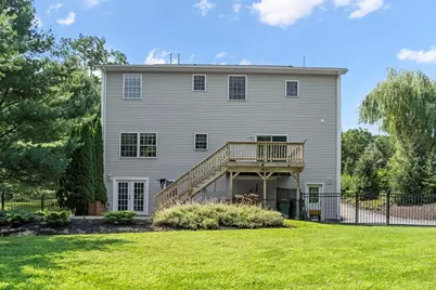 677 Franklin Rd, Fitchburg, MA 01420 - Photo 32