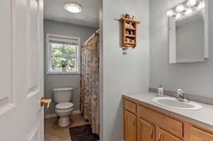 677 Franklin Rd, Fitchburg, MA 01420 - Photo 38