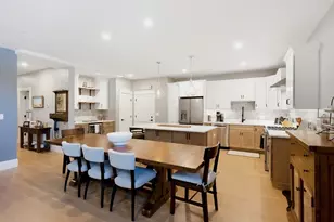 134 Court St, Plymouth, MA 02360 - Photo 2