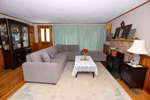 116 Pond St, Billerica, MA 01821 - Photo 6