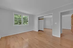19 Crocker Ave, Lunenburg, MA 01462 - Photo 18