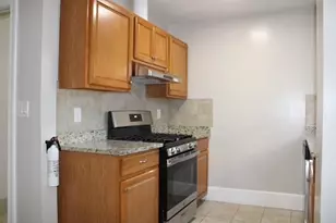 17 Sewall St, Somerville, MA 02145 - Photo 2
