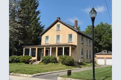 92 Walnut St, Clinton, MA 01510 - Photo 1