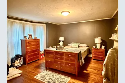 92 Walnut St, Clinton, MA 01510 - Photo 4