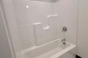 35 Greendale Ave, Worcester, MA 01606 - Photo 20