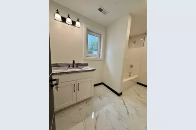 35 Greendale Ave #B, Worcester, MA 01606 - Photo 12
