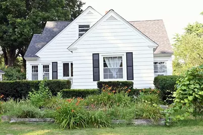 134 Church St, Ware, MA 01082 - Photo 2