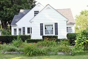 134 Church St, Ware, MA 01082 - Photo 2