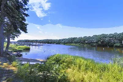 107 Shorewood Dr, Falmouth, MA 02536 - Photo 2