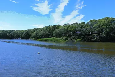 107 Shorewood Dr, Falmouth, MA 02536 - Photo 30