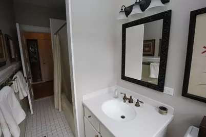 919 Beacon St #2, Boston, MA 02215 - Photo 8
