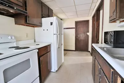 32 N Bow Street, Milford, MA 01757 - Photo 8