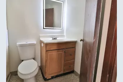 32 N Bow Street, Milford, MA 01757 - Photo 10