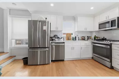 9 Vassall St, Quincy, MA 02170 - Photo 8