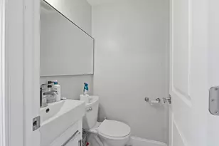 9 Vassall St, Quincy, MA 02170 - Photo 22