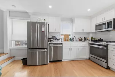 9 Vassall St, Quincy, MA 02170 - Photo 8