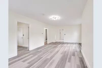 17 Bushwick Place, Springfield, MA 01109 - Photo 8