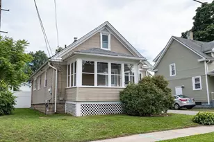17 Bushwick Pl, Springfield, MA 01109 - Photo 2