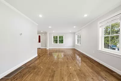 305 Lynn St, Malden, MA 02148 - Photo 6