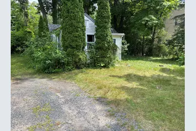 42 Olive St, Ashland, MA 01721 - Photo 2
