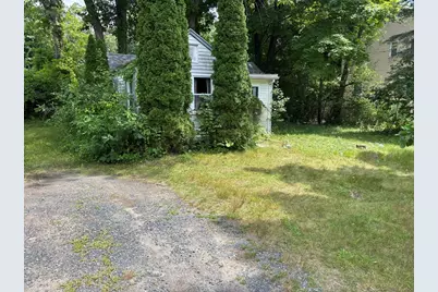 42 Olive St, Ashland, MA 01721 - Photo 2
