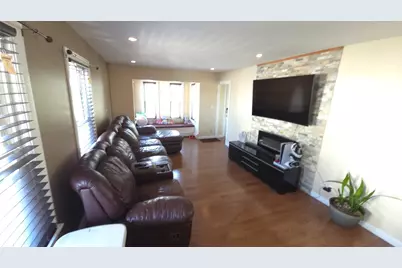 35 Jefferson St, Taunton, MA 02780 - Photo 6
