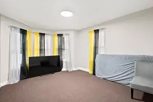 24 Walnut St, Fitchburg, MA 01420 - Photo 12