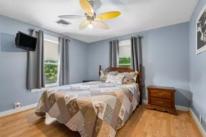 12 Leonard St, Milford, MA 01757 - Photo 32