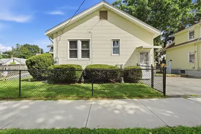 103 Duryea St, Springfield, MA 01104 - Photo 2
