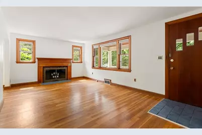 75 Lexington St, Burlington, MA 01803 - Photo 6