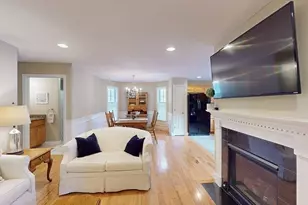 23 Enaya Cir, Worcester, MA 01606 - Photo 6