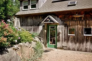 135 Mayflower Ln, Tisbury, MA 02568 - Photo 2